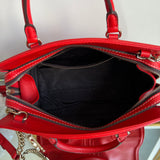 Bolsa Carolina Herrera Pequena com Alça Longa  em Couro Vermelho Ferragem Dourada