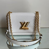 Bolsa Louis Vuitton Twist MM Branca com Ferragem dourada