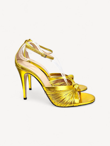 Sandália Gucci com Coração Dourada