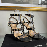 Sandália  Valentino Rockstud Preto