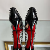 Scarpin Christian Louboutin Verniz Transparente Spikes Pretos