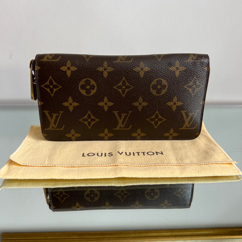 Carteira Louis Vuitton Zippy Monograma